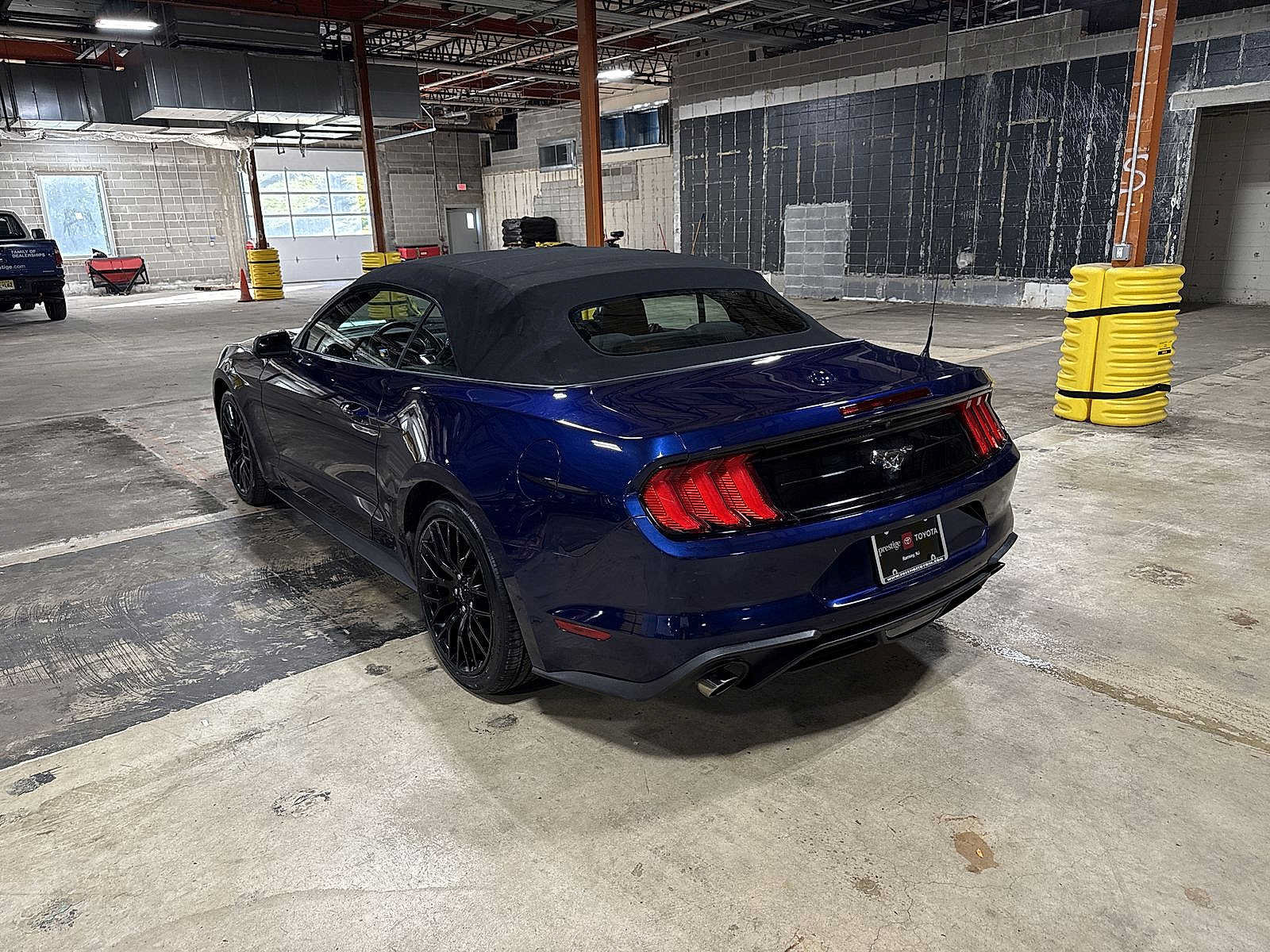 Used 2019 Ford Mustang Convertible w/ Ecoboost Performance Package RWD image 25