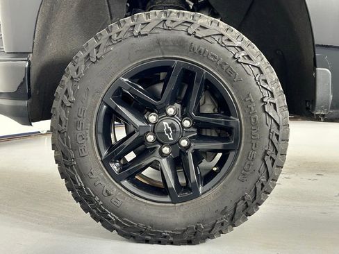 Used 2019 Chevrolet Silverado 1500 Custom Trail Boss image 30