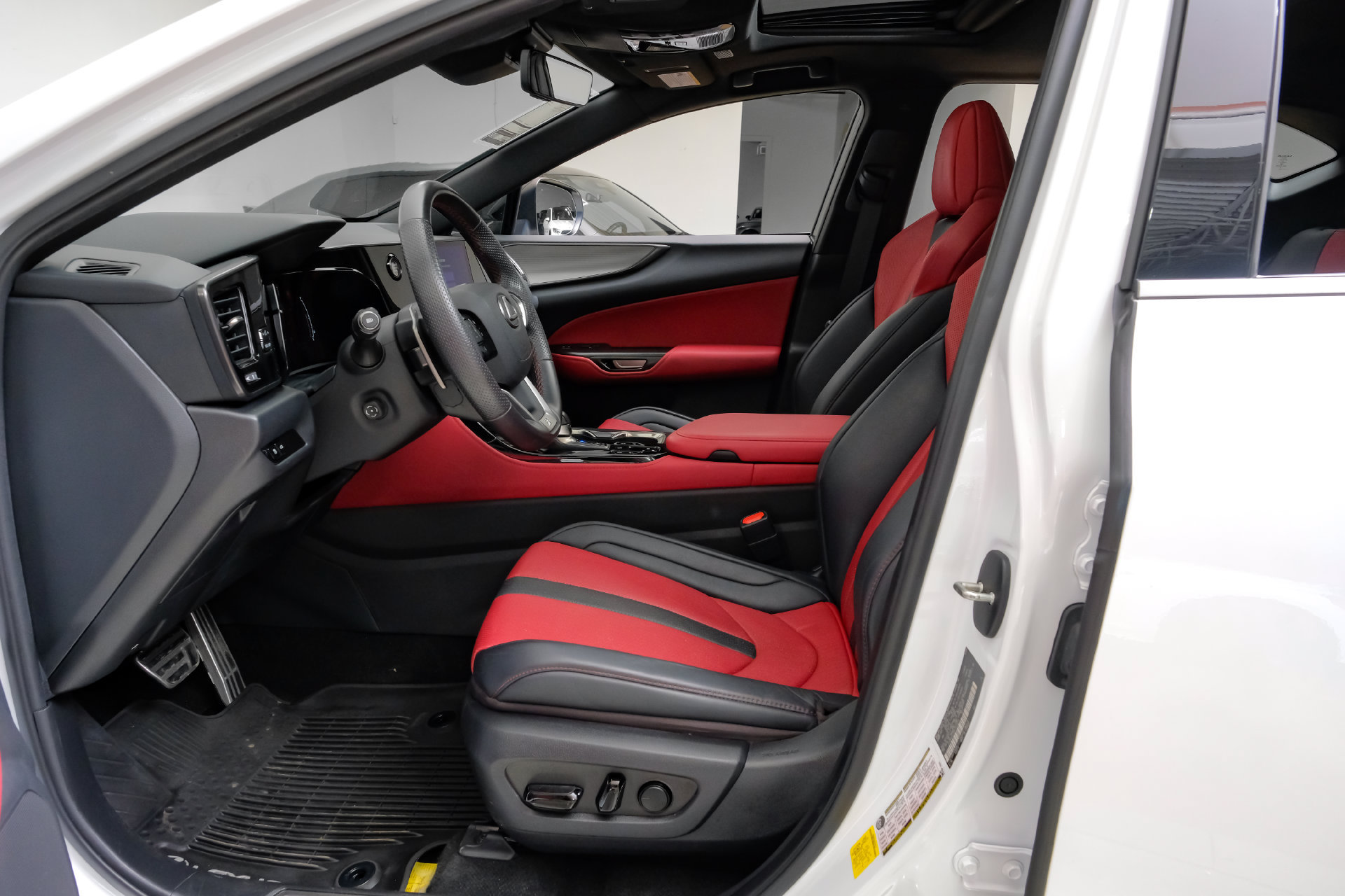 Used 2024 Lexus NX 350 F Sport AWD/4WD image 4