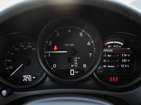Certified 2026 Porsche Macan AWD/4WD image 15