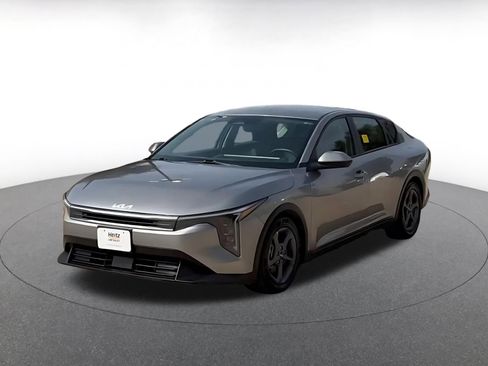 Used 2025 Kia K4 LXS image 7