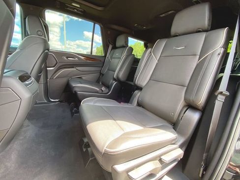 Used 2024 Cadillac Escalade Premium Luxury w/ LPO, Floor Liner Package AWD/4WD image 26