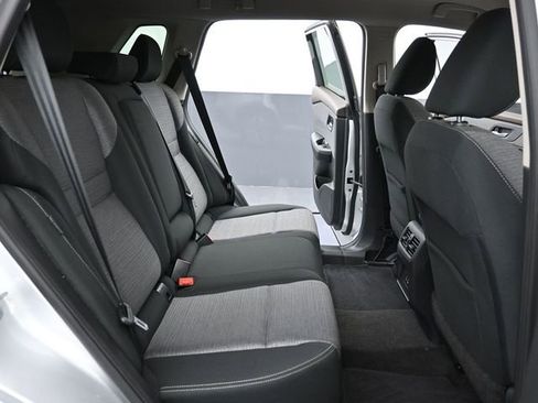 Used 2022 Nissan Rogue SV FWD image 10
