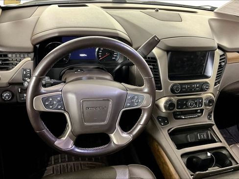 Used 2020 GMC Yukon XL Denali AWD/4WD image 4