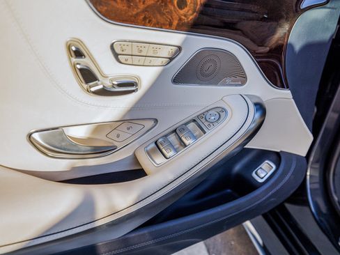 Used 2018 Mercedes-Benz S 560 Cabriolet image 12