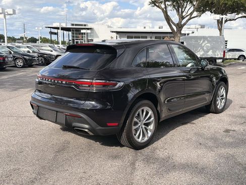 Used 2024 Porsche Macan AWD/4WD image 3