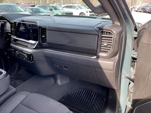 Used 2025 Chevrolet Silverado 1500 LT AWD/4WD image 12