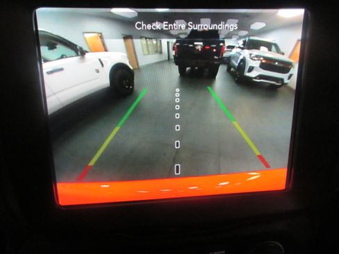 Used 2021 Jeep Renegade Latitude FWD image 31