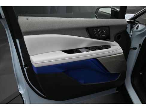 New 2026 Cadillac Optiq Sport 2 w/ LPO, Floor Liner Package AWD/4WD image 9
