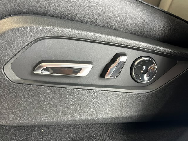 Used 2026 Acura MDX SH-AWD image 15
