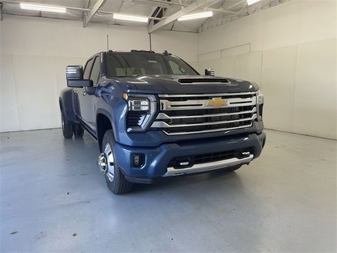 New 2026 Chevrolet Silverado 3500 High Country w/ High Country Premium Package image 3