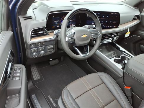 New 2026 Chevrolet Suburban High Country AWD/4WD image 11