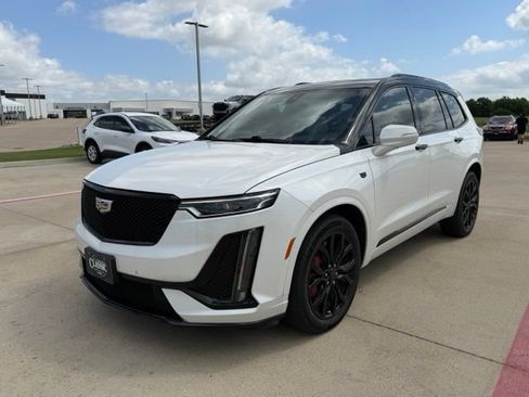 Used 2023 Cadillac XT6 Sport AWD/4WD image 7