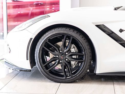 Used 2019 Chevrolet Corvette Stingray Coupe w/ Carbon Flash Badge Package RWD image 8