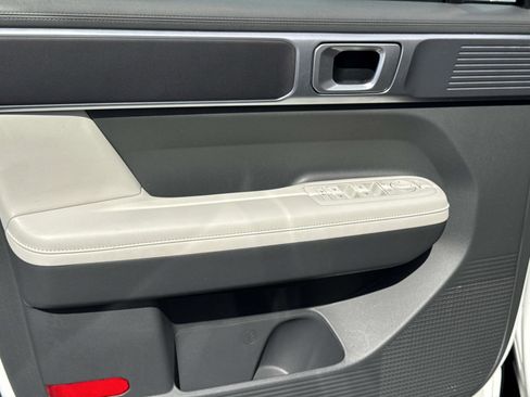 Used 2025 Hyundai Santa Fe SEL image 18