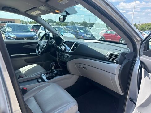 Used 2017 Honda Ridgeline RTL-T image 24