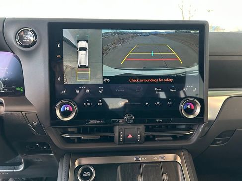 Used 2024 Lexus GX 550 image 24