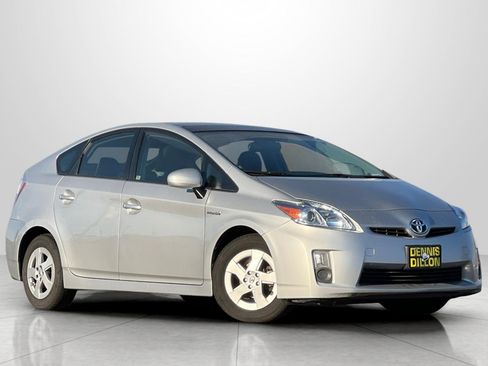 Used 2010 Toyota Prius Five image 1