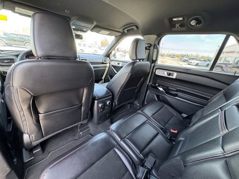 Used 2023 Ford Explorer ST-Line image 15