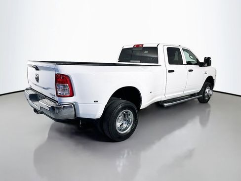 Used 2024 RAM 3500 Tradesman w/ Chrome Appearance Group AWD/4WD image 7