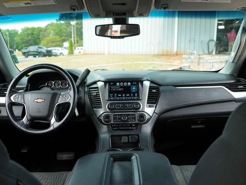 Used 2018 Chevrolet Tahoe LS RWD image 10