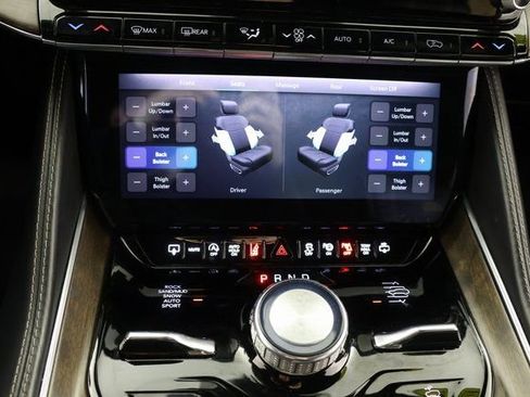 Used 2023 Jeep Grand Wagoneer Series II w/ Premium Group II image 15