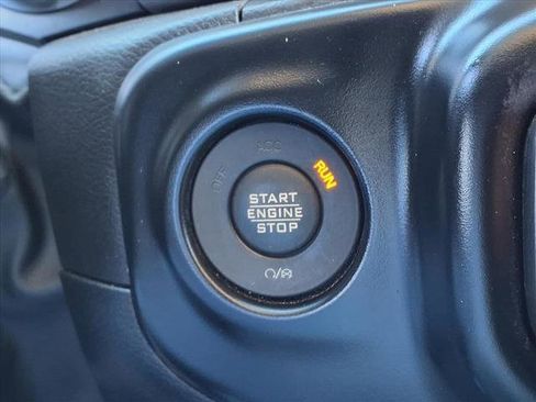 Used 2022 Jeep Gladiator Mojave w/ Safety Group image 9