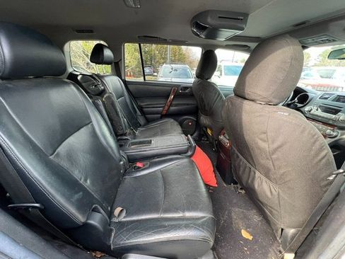 Used 2012 Toyota Highlander Limited image 11