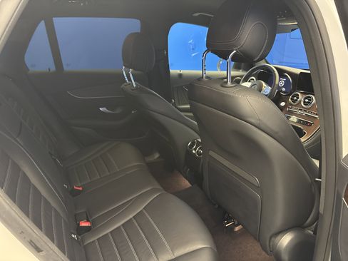 Used 2022 Mercedes-Benz GLC 43 AMG 4MATIC image 25