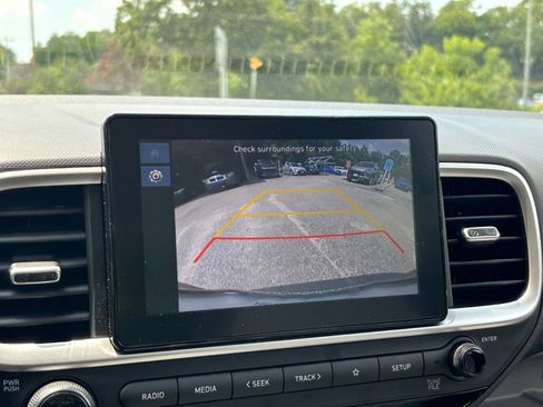 Used 2026 Hyundai Venue SEL FWD image 20