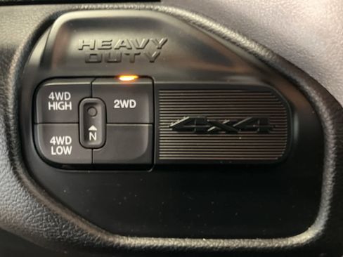 Used 2024 RAM 2500 Big Horn AWD/4WD image 18