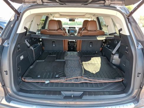 Used 2020 Subaru Ascent Touring image 30