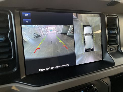 Used 2023 Ford Bronco Wildtrak image 30