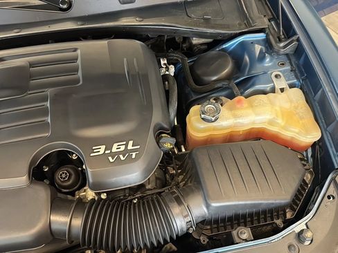 Used 2022 Dodge Charger SXT w/ Blacktop Package RWD image 40