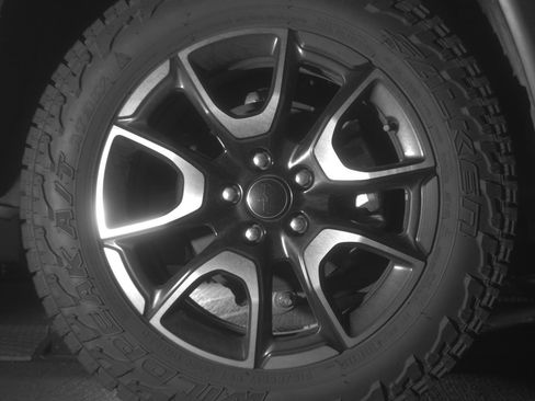 Used 2025 Jeep Compass Trailhawk AWD/4WD image 15