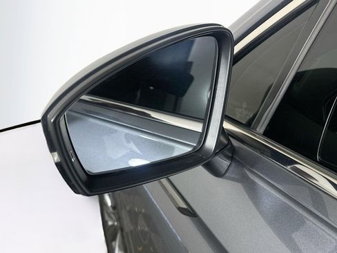 Used 2023 Volkswagen Tiguan SE image 16