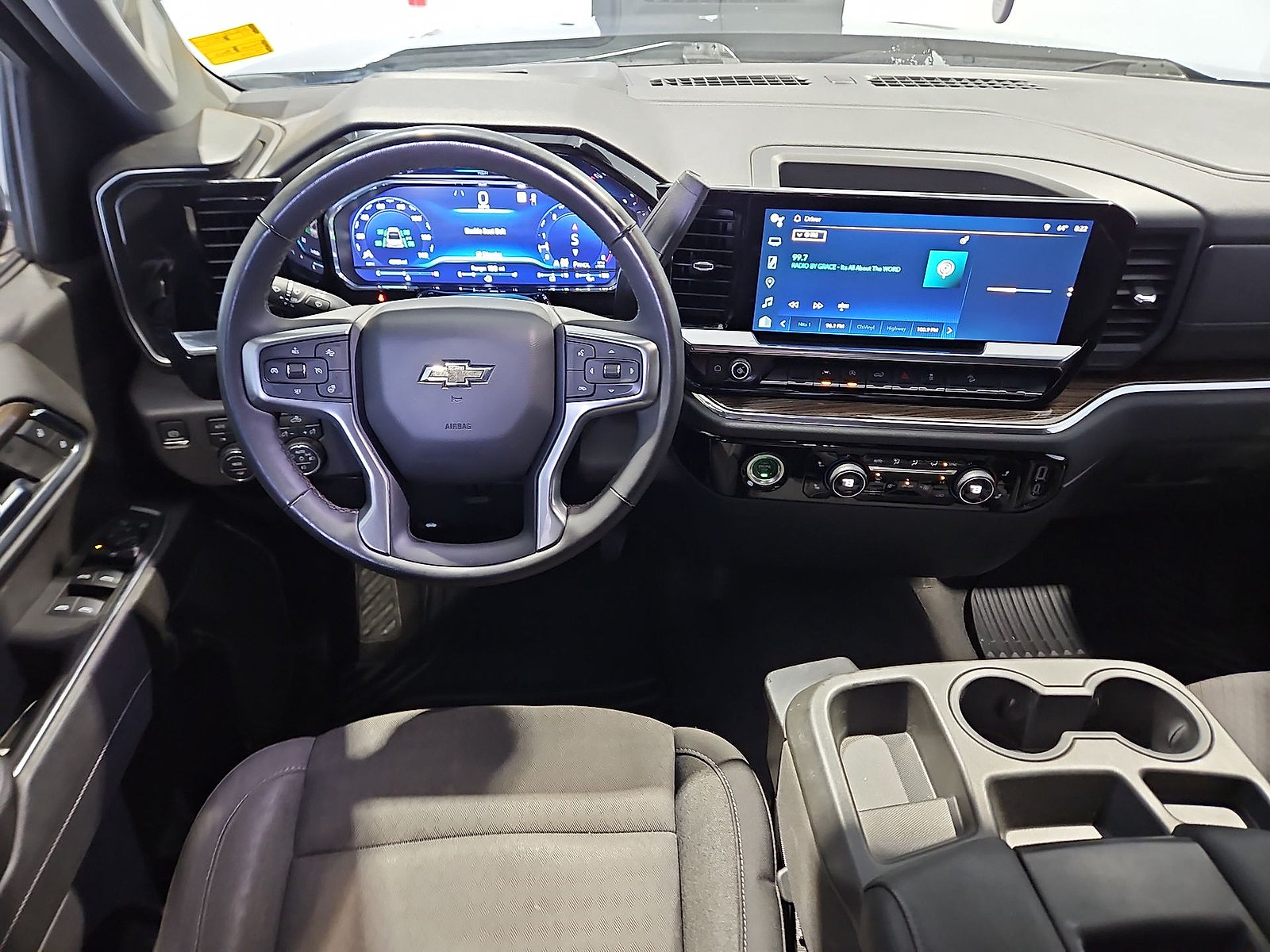 Used 2023 Chevrolet Silverado 1500 RST w/ Z71 Off-Road Package AWD/4WD image 14