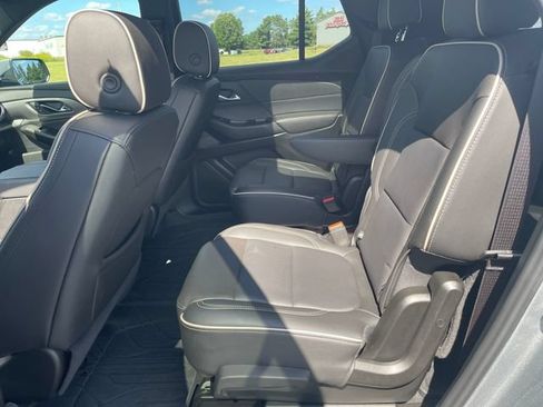 Used 2023 Chevrolet Traverse Premier w/ LPO, Floor Liner Package AWD/4WD image 29