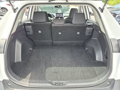 Used 2025 Toyota RAV4 LE AWD/4WD image 28