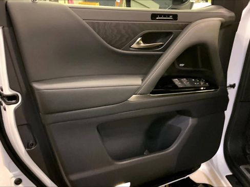 New 2026 Lexus LX 700h Luxury image 10