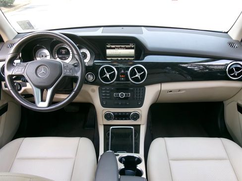 Used 2014 Mercedes-Benz GLK 350 4MATIC image 38