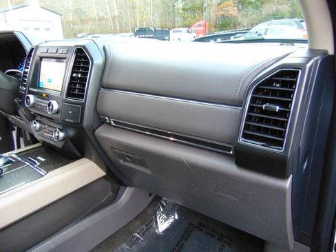 Used 2018 Ford Expedition Limited w/ Equipment Group 302A image 22