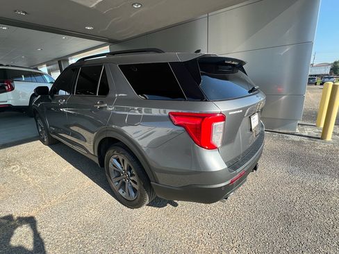 Used 2023 Ford Explorer XLT w/ Equipment Group 202A RWD image 7