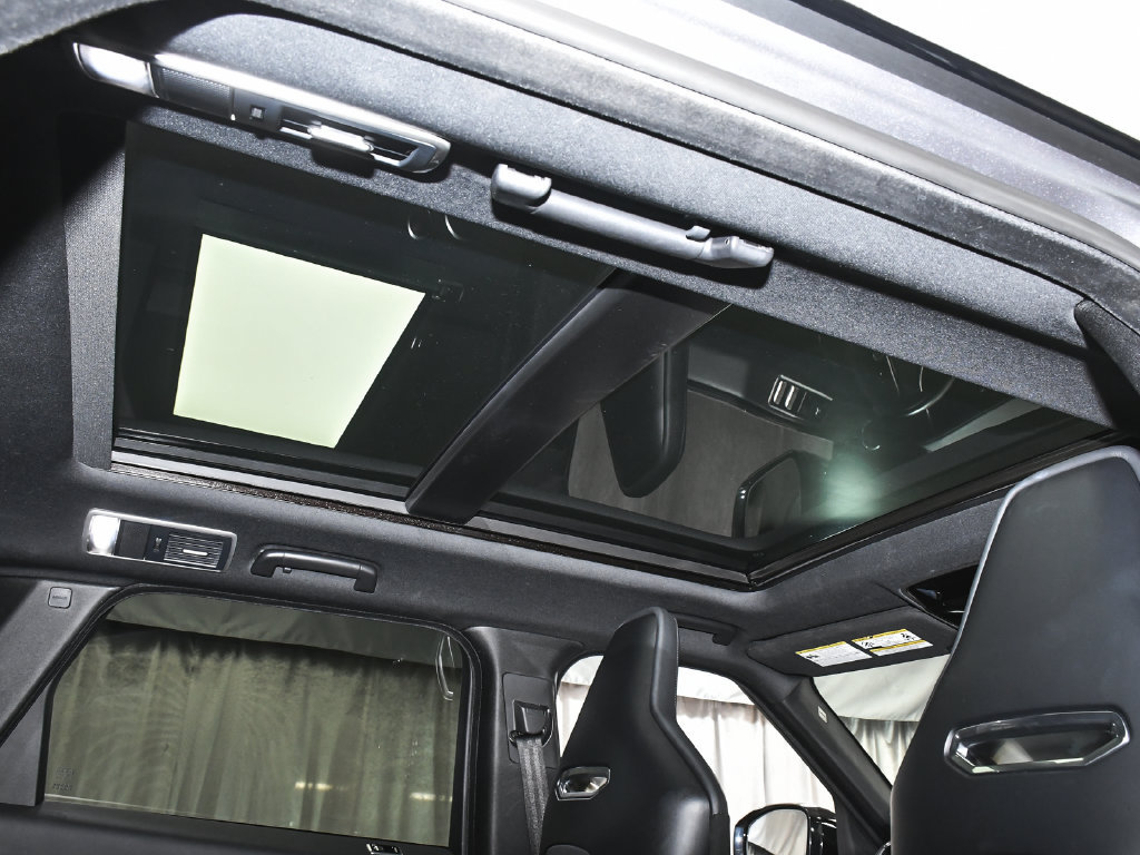 Used 2022 Land Rover Range Rover Sport SVR AWD/4WD image 63