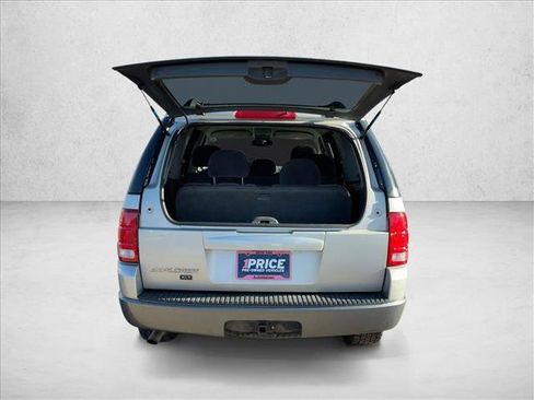 Used 2003 Ford Explorer XLT image 7