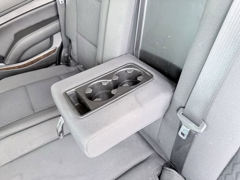 Used 2019 Chevrolet Tahoe LS w/ All-Season Package image 32