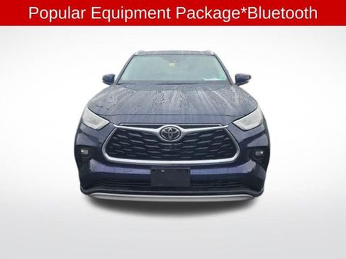 Used 2021 Toyota Highlander Platinum AWD/4WD image 2