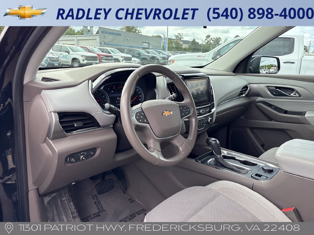 Used 2020 Chevrolet Traverse LT w/ Driver Confidence II Package AWD/4WD image 4