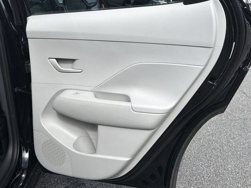 New 2026 Hyundai Kona SE FWD image 18