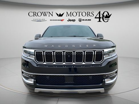 Used 2024 Jeep Wagoneer L Series III w/ Premium Group I AWD/4WD image 9